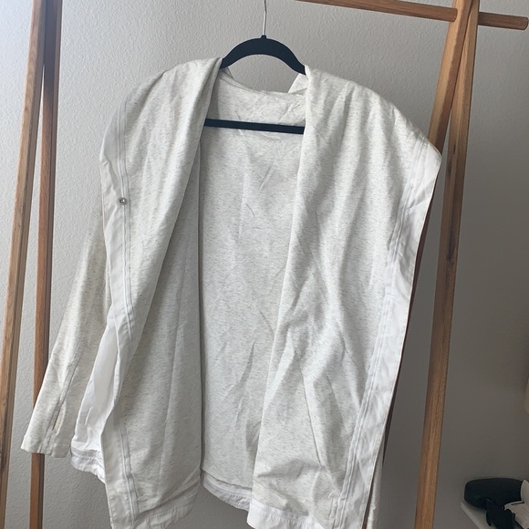 LuluLemon Wrap Jacket with pockets - Picture 7 of 9